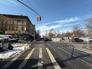 308 Knickerbocker Ave, Brooklyn, NY à louer Photo de l’immeuble– Image 2 sur 4