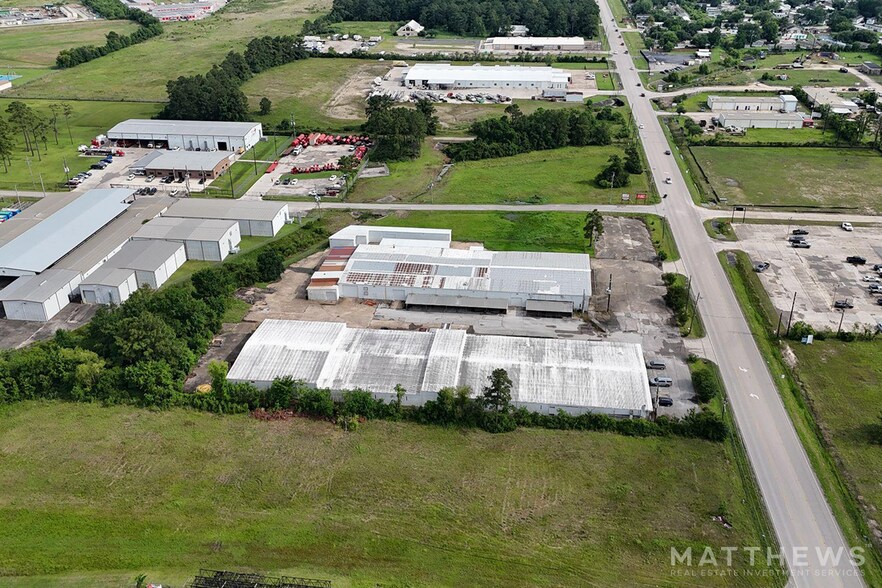 2401 Wilson Rd, Humble, TX à louer - Photo de l’immeuble – Image 1 sur 3