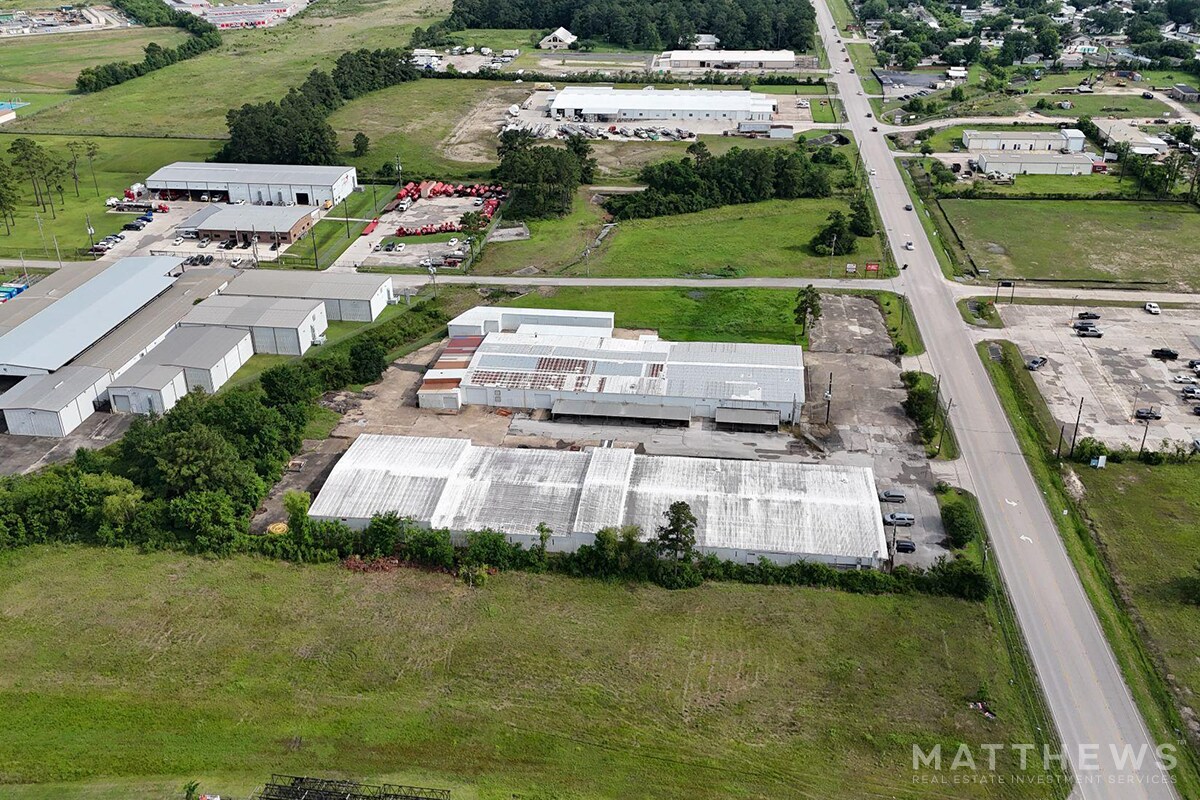 2401 Wilson Rd, Humble, TX à louer Photo de l’immeuble– Image 1 sur 4