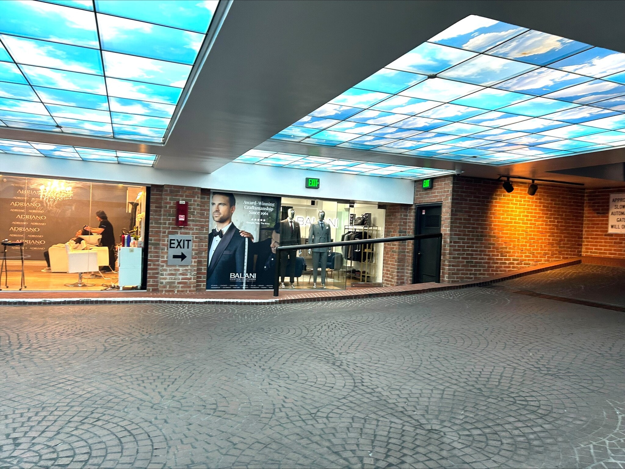 413-445 N Rodeo Dr, Beverly Hills, CA à louer Photo intérieure– Image 1 sur 10