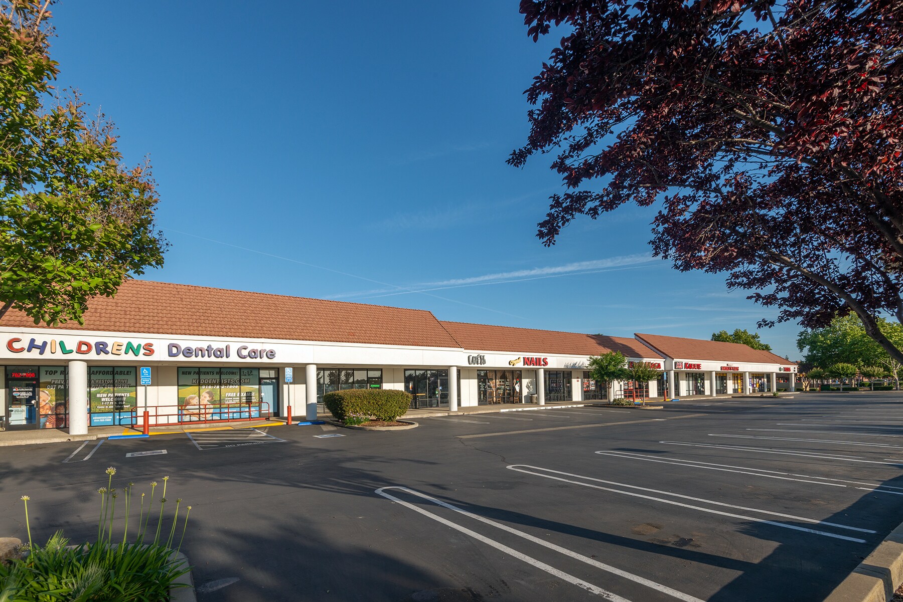 1251 Base Line Rd, Roseville, CA à louer Photo de l’immeuble– Image 1 sur 14