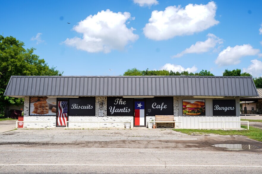 108 S Main St, Yantis, TX à vendre - Photo principale – Image 1 sur 29