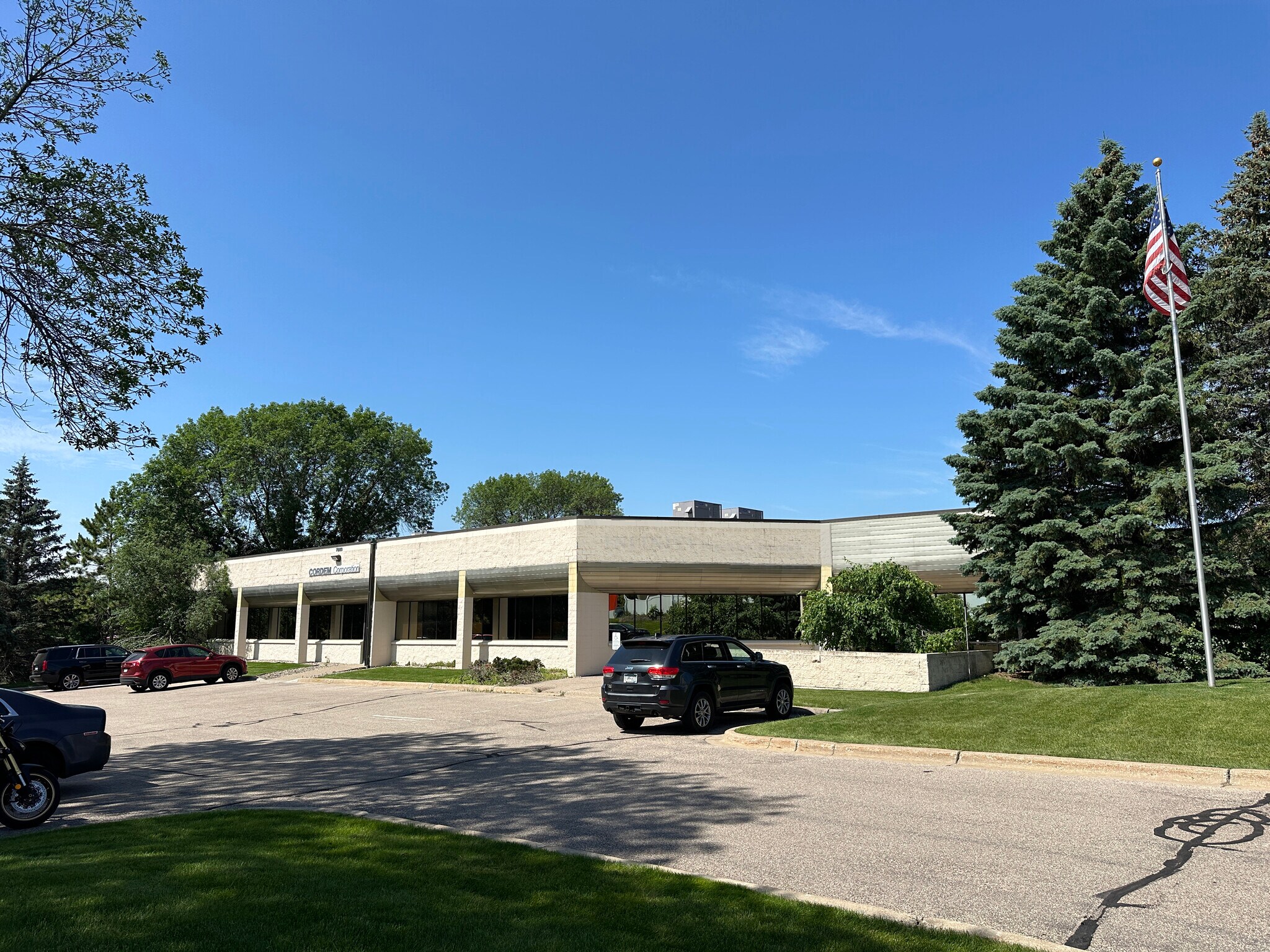 7850-7860 Park Dr, Chanhassen, MN à vendre Photo de l’immeuble– Image 1 sur 8
