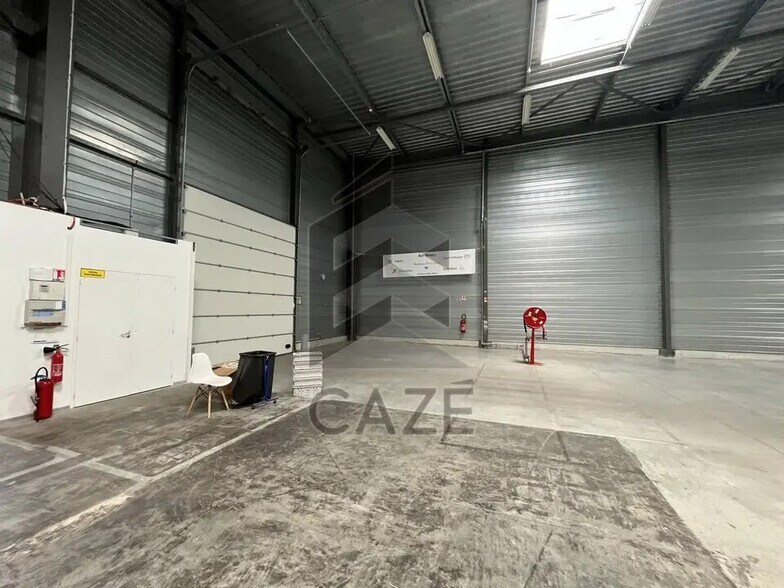 Local d’activités dans Blanquefort à louer - Photo de l’immeuble – Image 1 sur 6