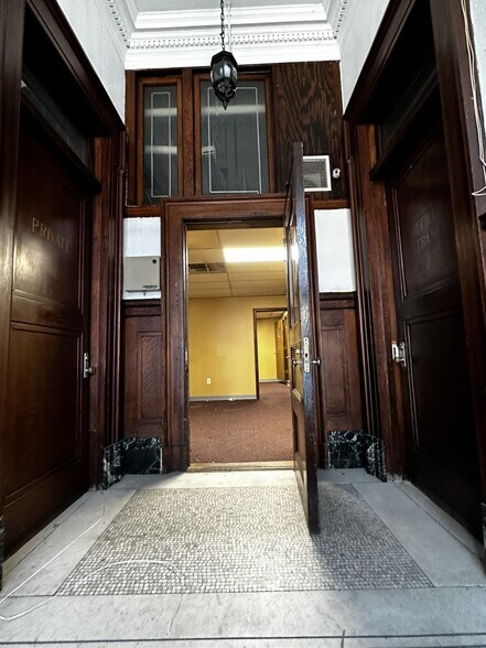 418 Grand St, Paterson, NJ à louer - Photo intérieure – Image 3 sur 8