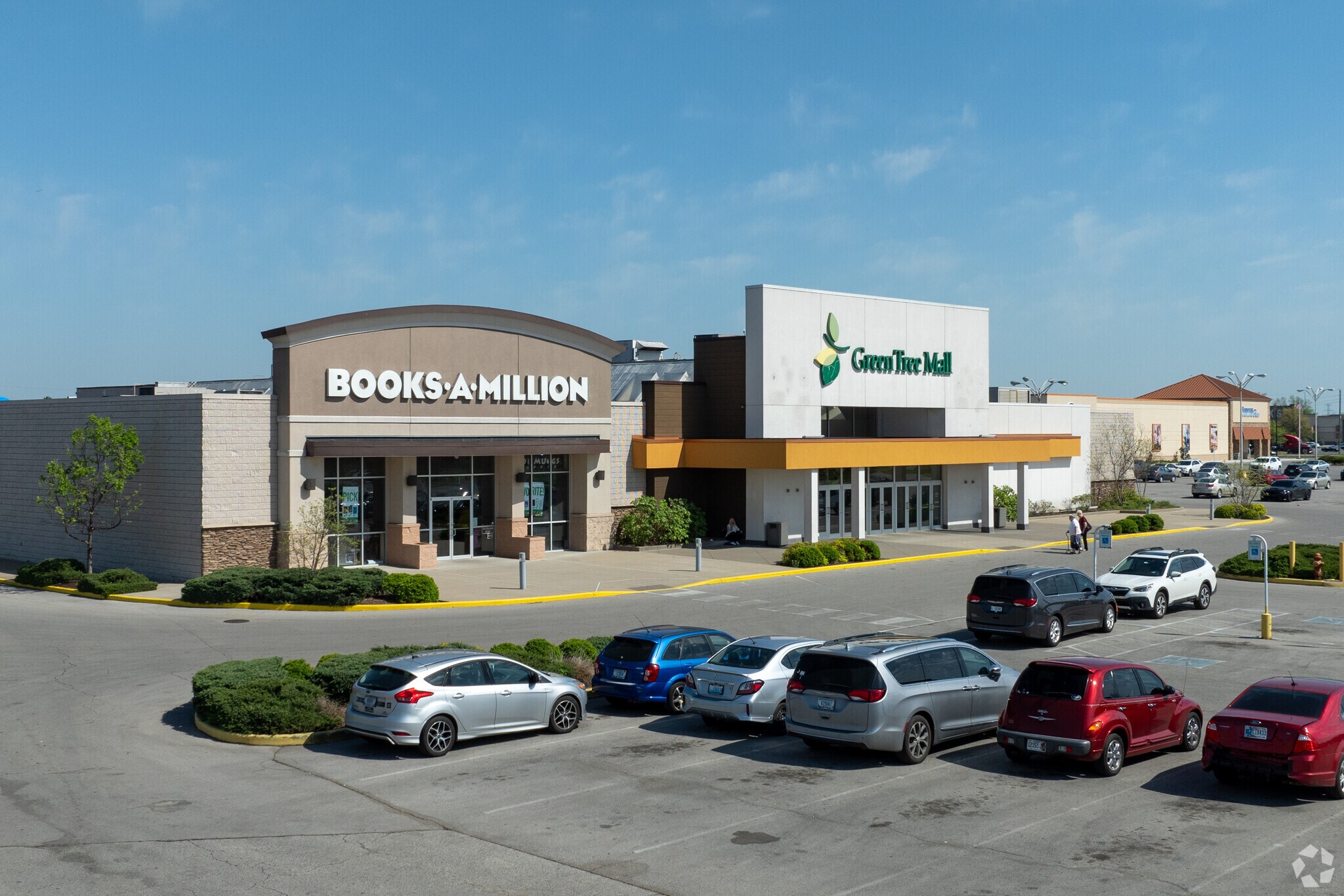 757 E Lewis and Clark Pky, Clarksville, IN à louer Photo principale– Image 1 sur 11