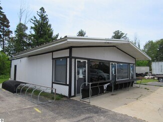 Plus de détails pour 1131 W Lake St, Tawas City, MI - Local commercial à vendre