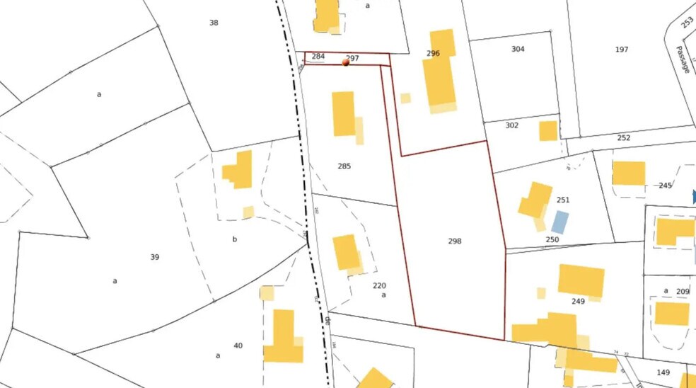 Terrain dans Cours à vendre - Photo de l’immeuble – Image 3 sur 3