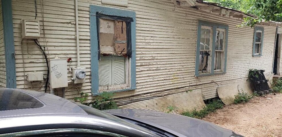 606 N Danville St, Willis, TX à vendre - Photo de l’immeuble – Image 3 sur 5