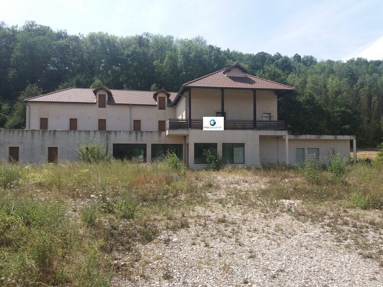 Local commercial dans Champier à vendre - Photo de l’immeuble – Image 1 sur 3