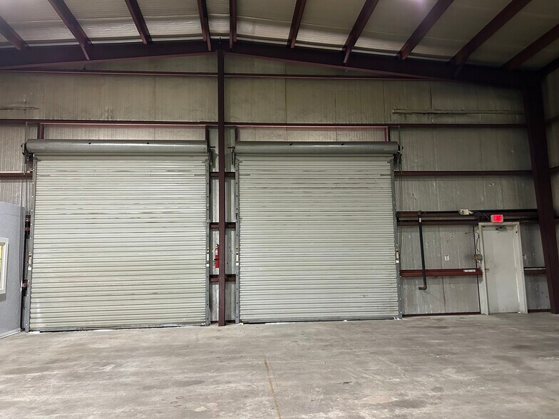 2410 Tyler St, Kenner, LA à louer - Photo de l’immeuble – Image 2 sur 7