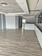 21421-21435 Greater Mack Ave, Saint Clair Shores, MI à louer Photo intérieure– Image 1 sur 5