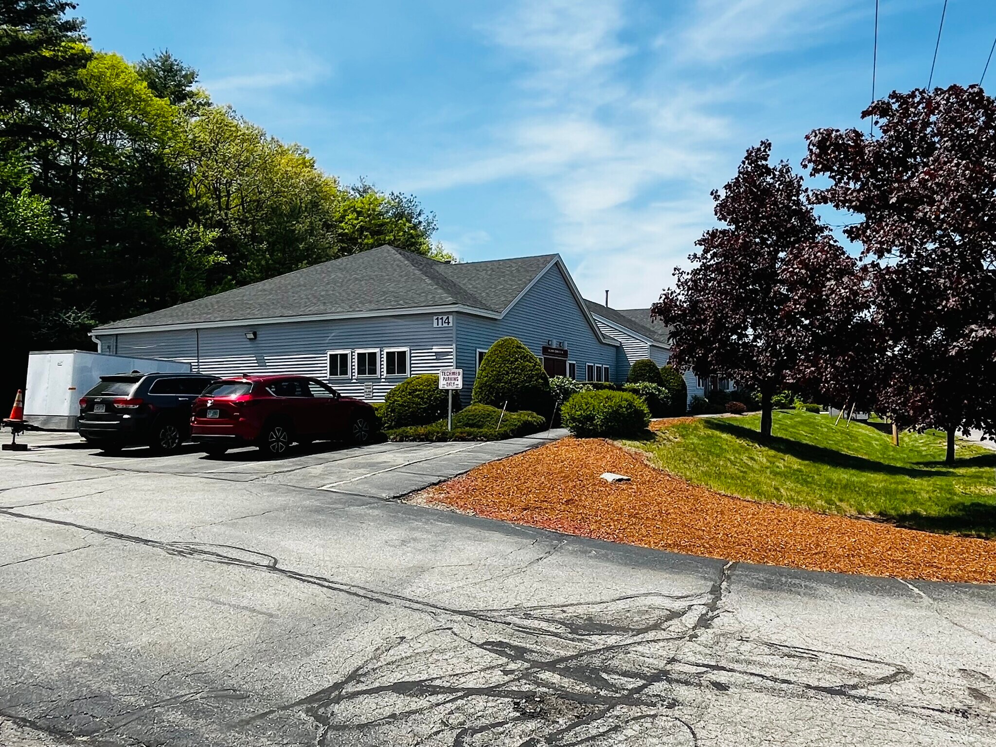 114 Perimeter Rd, Nashua, NH à louer Photo de l’immeuble– Image 1 sur 18