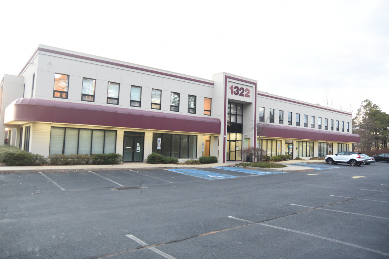 1322 Route 72 W, Manahawkin, NJ à louer Photo de l’immeuble– Image 1 sur 20