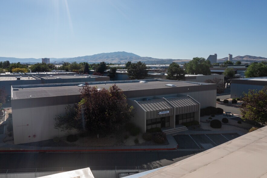 210 Coney Island Dr, Sparks, NV à vendre - Photo de l’immeuble – Image 3 sur 5