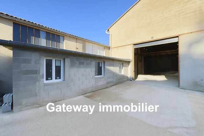 Plus de détails pour Industriel/Logistique à vendre