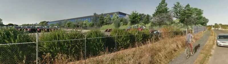 Industriel/Logistique dans Allonne à louer - Photo de l’immeuble – Image 2 sur 3