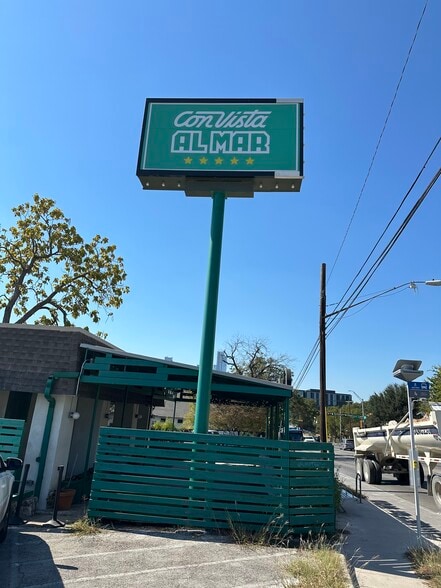 1209 E 7th St, Austin, TX à louer - Photo de l’immeuble – Image 2 sur 16