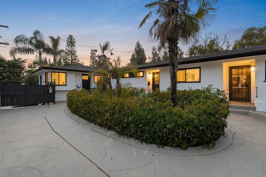 244-246 W Avenida Palizada, San Clemente, CA à vendre - Photo de l’immeuble – Image 3 sur 9