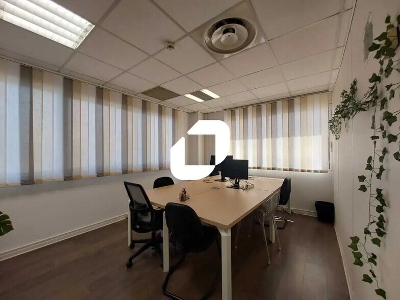 Bureau dans Baillargues à louer - Photo de l’immeuble – Image 2 sur 6