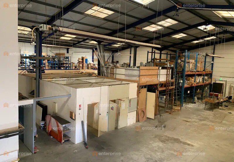 Local d'activités dans Avelin à vendre - Photo de l’immeuble – Image 3 sur 10
