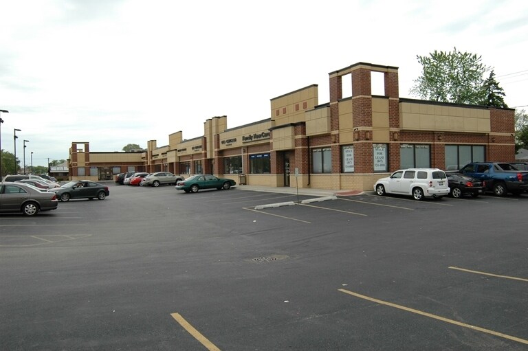 7313-7337 N Harlem Ave, Niles, IL à louer - Photo de l’immeuble – Image 2 sur 12
