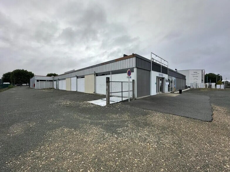 Industriel/Logistique dans Lucé à louer - Photo de l’immeuble – Image 1 sur 19