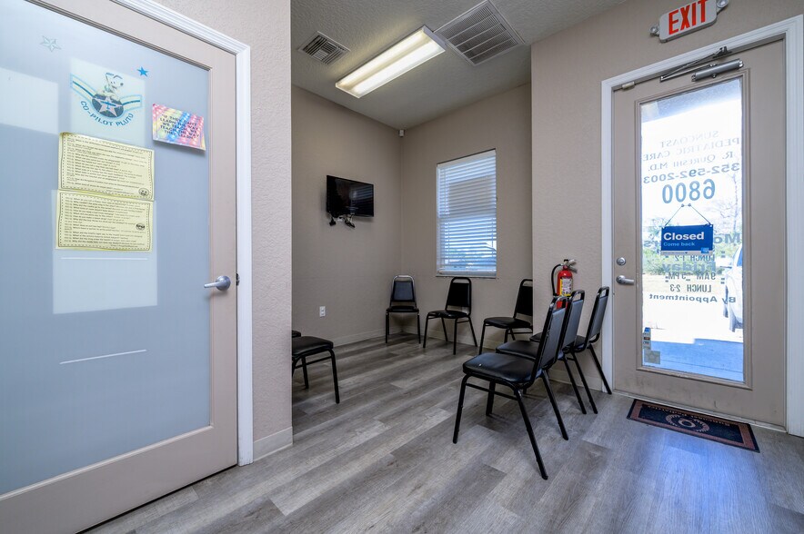 6800-6810 Mariner Blvd, Spring Hill, FL à vendre - Photo de l’immeuble – Image 3 sur 29