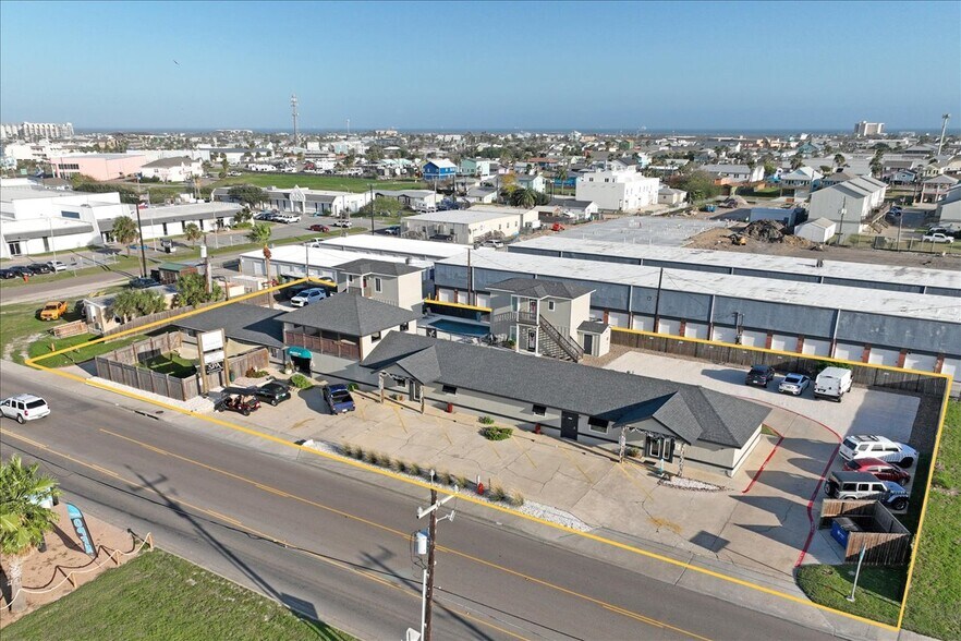 121 Cut Off Rd, Port Aransas, TX à vendre - Photo principale – Image 1 sur 71