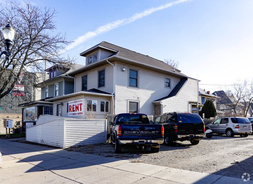 1914 E Michigan Ave, Lansing, MI à vendre - Photo principale – Image 1 sur 2