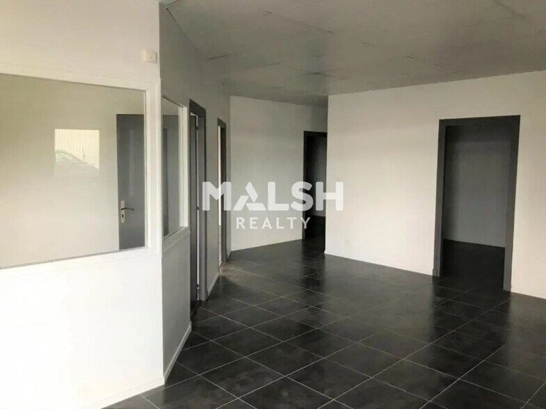 Bureau dans Rillieux-la-Pape à louer - Photo de l’immeuble – Image 3 sur 3