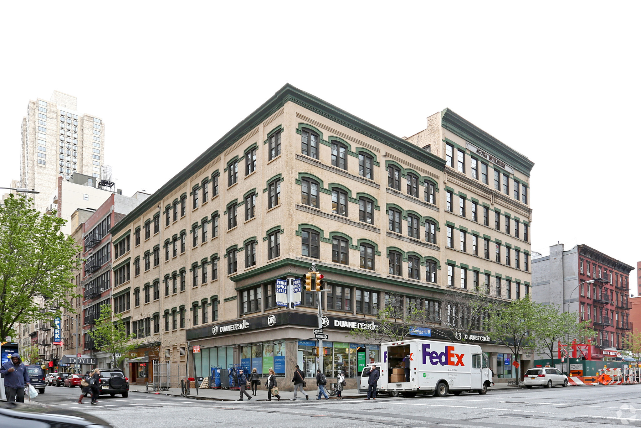 1550-1556 3rd Ave, New York, NY à louer Photo de l’immeuble– Image 1 sur 10