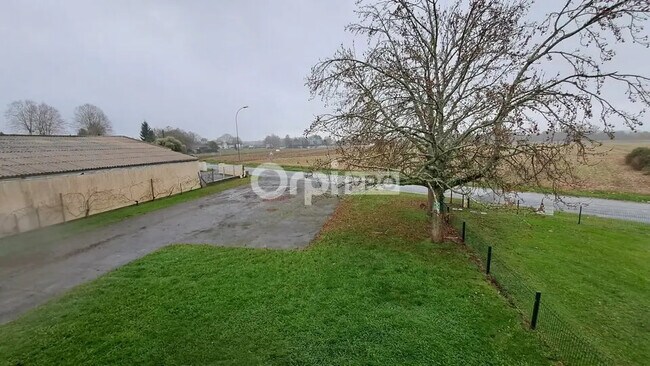 Plus de détails pour 45 Rue Des Genêts, Serres-Castet - Bureau à louer