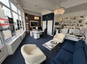 29 City Rd, Winchester à louer Photo intérieure– Image 1 sur 3