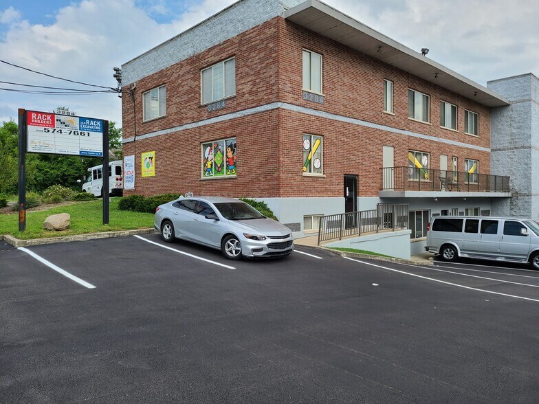 3284 W North Bend Rd, Cincinnati, OH à vendre - Photo de l’immeuble – Image 2 sur 23