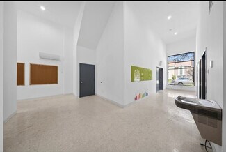 Plus de détails pour 14218 32nd Ave, Flushing, NY - Local commercial à vendre