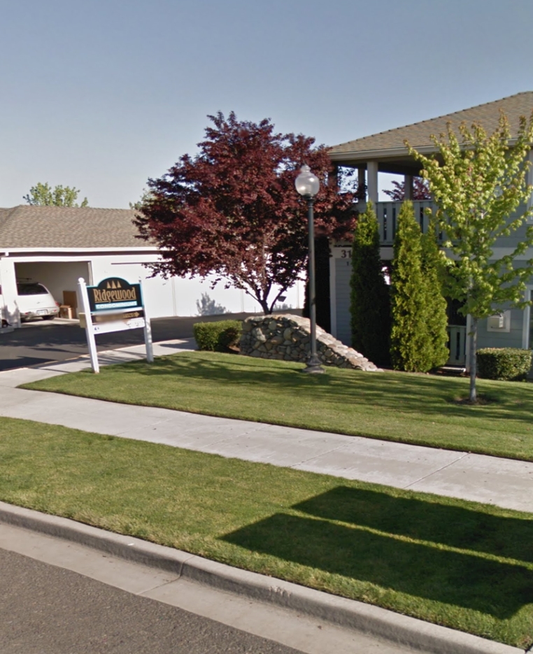 3115 Alameda St, Medford, OR à vendre Photo principale– Image 1 sur 35