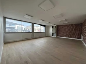 Local d'activités dans Morangis à vendre Photo intérieure– Image 2 sur 5