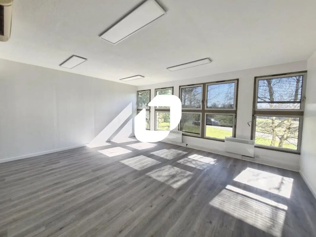 Bureau dans Torcy à louer Photo de l’immeuble– Image 1 sur 9