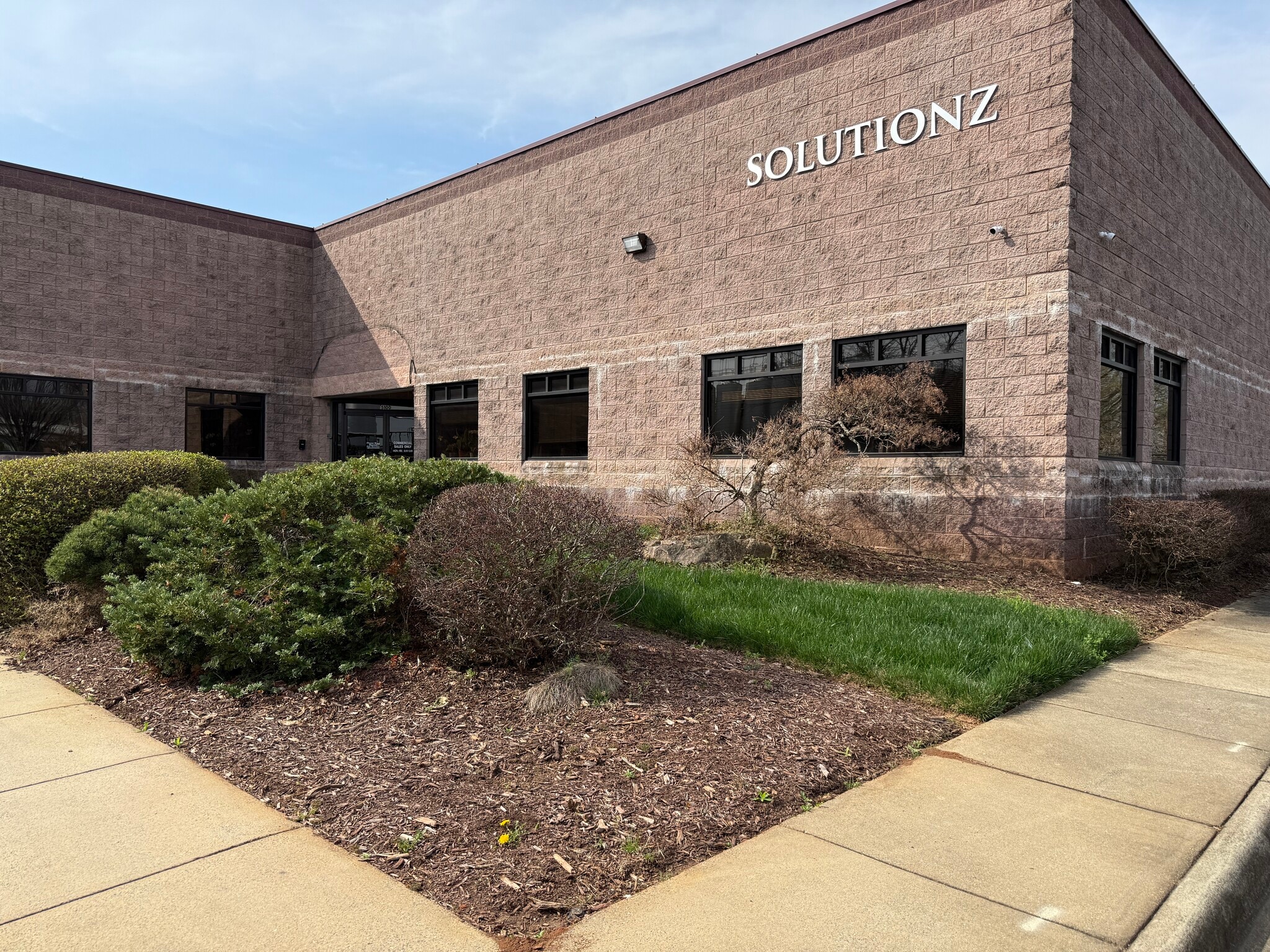 5100 Old Pineville Rd, Charlotte, NC à louer Photo de l’immeuble– Image 1 sur 12