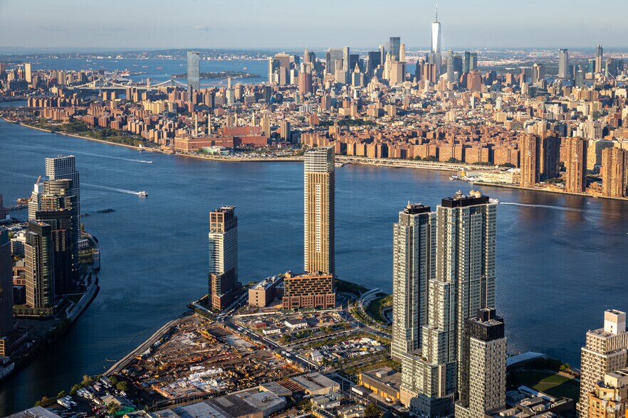 1-15 57th Ave, Long Island City, NY à louer - Aérien – Image 2 sur 5