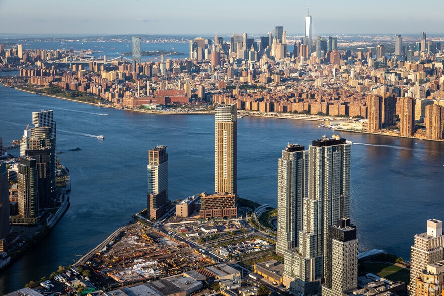 1-15 57th Ave, Long Island City, NY à louer - Aérien – Image 2 sur 5