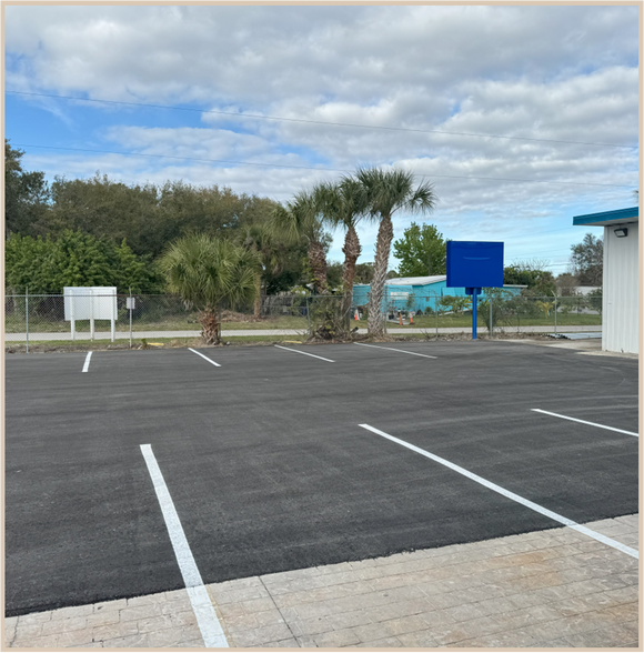 798 Clearlake Ct, Cocoa, FL à louer - Photo de l’immeuble – Image 2 sur 5