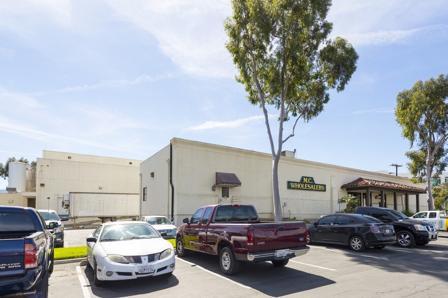 170 E Rincon St, Corona, CA à vendre - Photo de l’immeuble – Image 2 sur 6