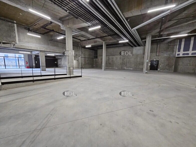 Industriel/Logistique dans Ivry-sur-Seine à louer - Photo de l’immeuble – Image 3 sur 14