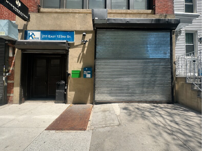 211 E 123rd St, New York, NY à louer - Photo de l’immeuble – Image 1 sur 9