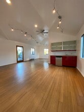 3379-3383 Robertson Pl, Los Angeles, CA à louer Photo intérieure– Image 1 sur 3