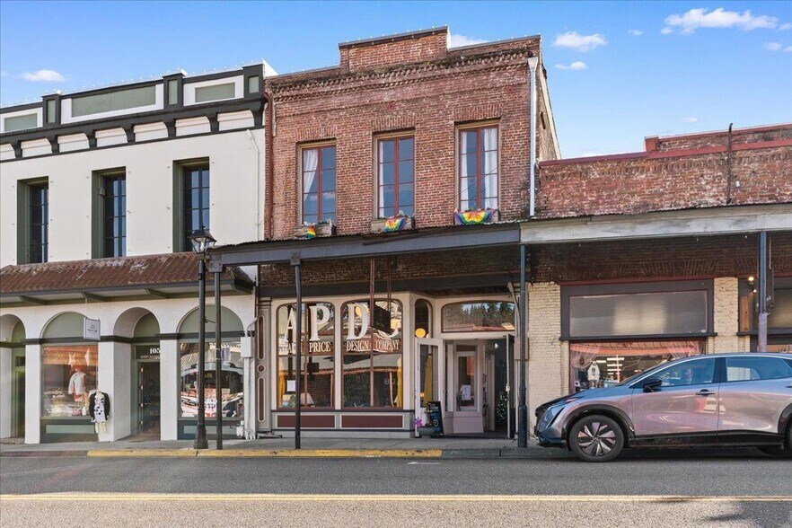 107 W Main St, Grass Valley, CA à vendre - Photo de l’immeuble – Image 1 sur 35