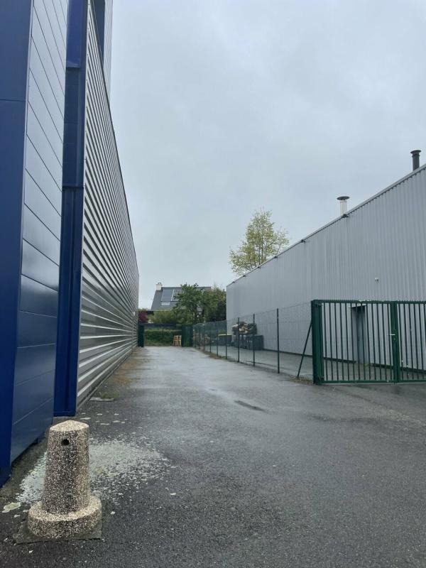 Industriel/Logistique dans Vannes à vendre Photo de l’immeuble– Image 1 sur 5