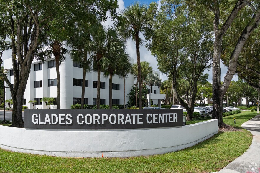 1800 NW Corporate Blvd, Boca Raton, FL à louer - Photo de l’immeuble – Image 3 sur 7